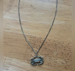 Sterling Silber signierter blauer Krabbe (weiblich/shecrab) Anhänger und passende 925 Kette - Bild 1 von 7