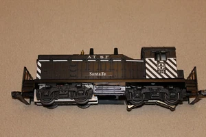 1961-62 LIONEL #616(a) Santa Fe NW2 Switcher. Batt Elim Mod. LED Lite,VG. No box - Picture 1 of 10
