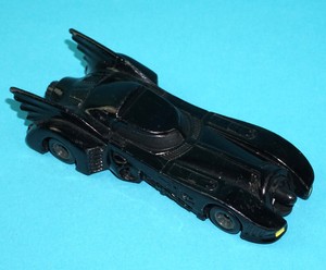 BATMAN THE MOVIE #1064 BATMOBILE 1/64 SCALE DIECAST MODEL 1989 ERTL