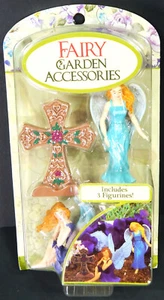 NUEVO HORIZON FAIRY ACCESORIOS DE JARDÍN 3 MINIATURAS 2 HADAS Y CRUZ 2013 #51319 - Imagen 1 de 5