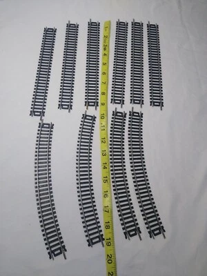 LOT VINTAGE HO LIFE LIKE (4) 18 INCH CURVE, (6) STRAIGHT 9 IN - Image 1 of 4