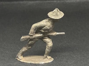 US Doughboy Infantry Soldier By Fry (Blue 149) Gilt Paint Finish - Picture 1 of 8