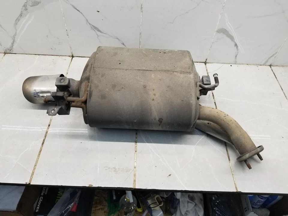 Infiniti Q70 2015 silenciador pasajero derecho 20100 1Me1A #006666 Foto 1 de 4