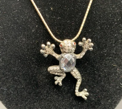 Cadena vintage de plata de ley de 18" con colgante de rana de cristal facetado Foto 1 de 4