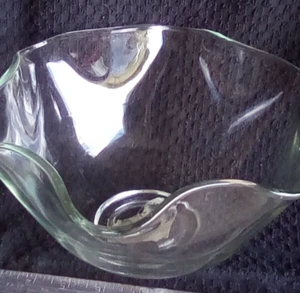 vintage Large 10" Scalloped Edge Heavy  Glass Bowl weighs 3lb 3.5 oz - Picture 1 of 5