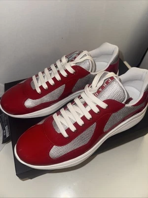 Tênis masculino autêntico PRADA Americas Cup vermelho/prata, tamanho EUA 11 - Imagem 1 de 4