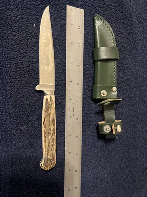 Cuchillo de siesta escena de ciervo grabado Almenia Alemania Ciervo Boker Stag Solingen años 60 nuevo de stock Foto 1 de 4