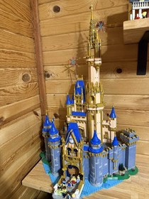 LEGO Disney: The Disney Castle (43222)