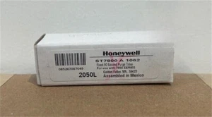 New Honeywell ST7800A1062 In Box Expedited Ship - Picture 1 of 2