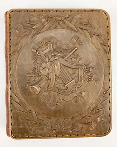 Collection of Early 20th Century Autographs and Illustrations - Picture 1 of 24