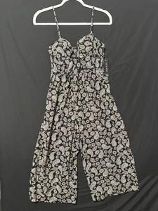 Jumpsuit/Romper Paisley Print Size Small Women’s NWT - Picture 1 of 4
