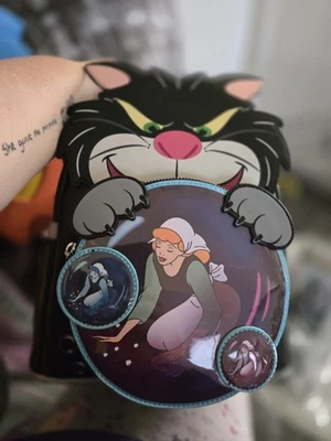 Mini Mochila Loungefly Cinderella Lucifer - Exclusiva BAM Nueva con Etiquetas Foto 1 de 4