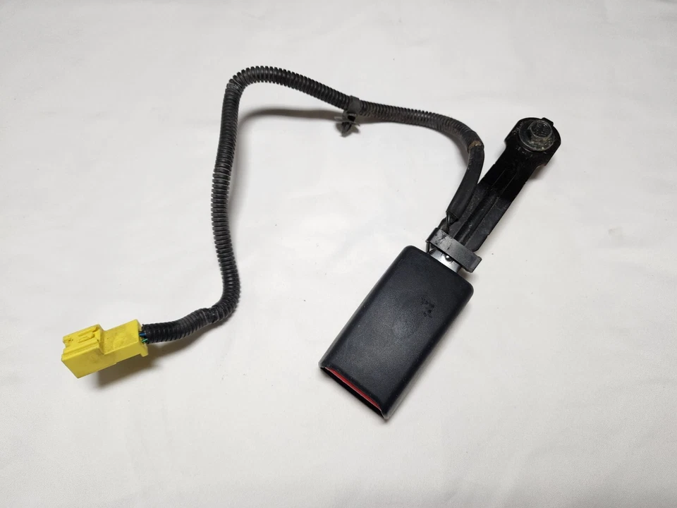 2012 - 2017 Kia Rio Drivers (FRONT LEFT) Seat Belt Buckle (OEM) Black  Foto 1 de 1