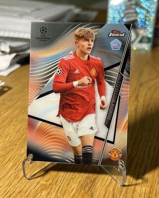 2020-21 Topps Finest UEFA Champions League Base #21 Brandon Williams RC Man Utd - Image 1 of 3