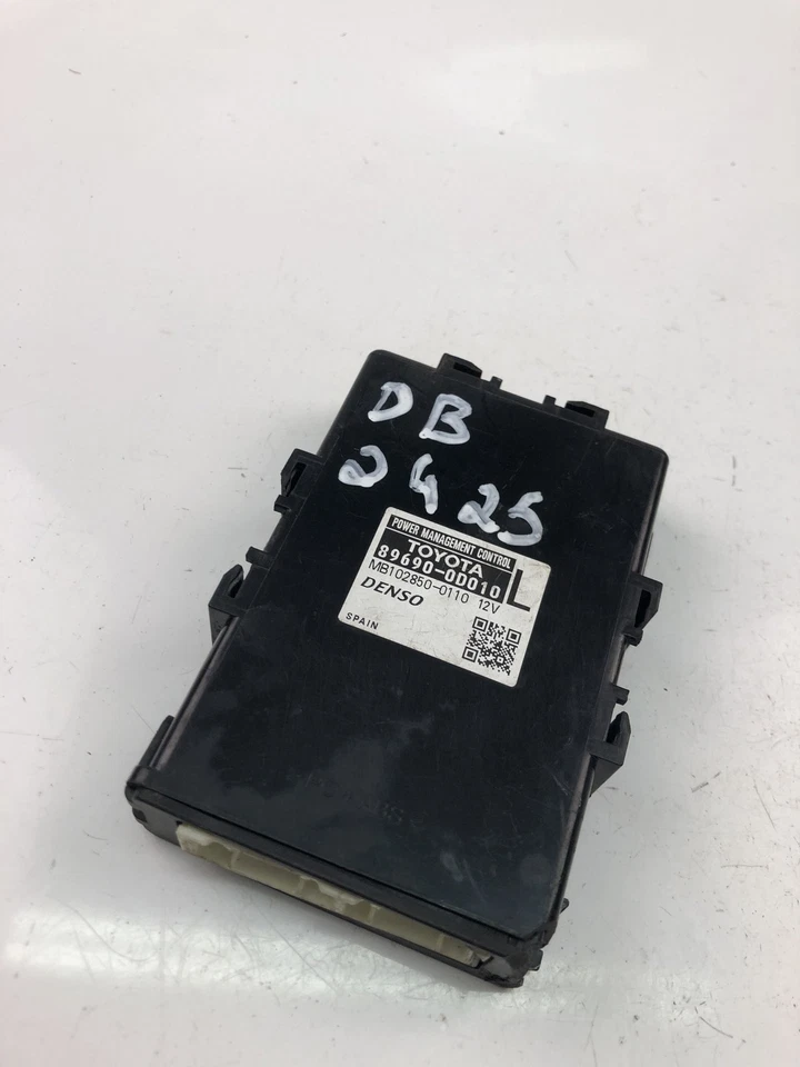 Centralina TOYOTA YARIS P9 89690-0D010 27349720 - Immagine 1 di 4