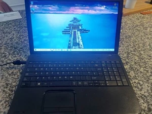 TOSHIBA SATELLITE 697 Gig 15.6" LAPTOP WINDOWS 10 pentium 4GB WEBCAM CHARGER - Picture 1 of 12