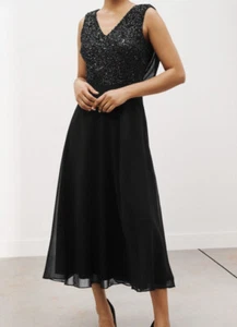 Abito John Lewis con scollo a V in chiffon impreziosito da paillettes, chiffon nero - Foto 1 di 10