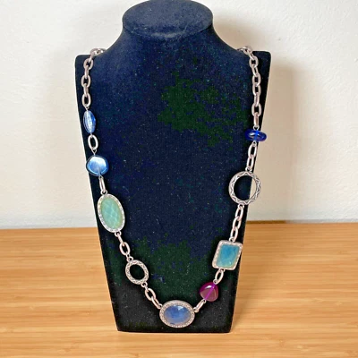 Collar grueso colorido de Laura Ashley bisutería de una sola hebra Foto 1 de 4