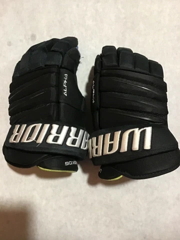 Colorado Avalanche Signed Game Used Landeskog Gloves 19-20 Avalanche Hologram Cover