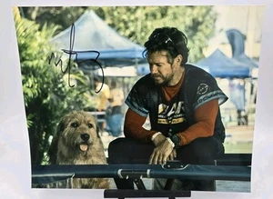 MARK WAHLBERG ARTHUR THE KING SIGNED 8X10 MOVIE PHOTO STAR UG COA - Picture 1 of 3
