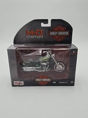 2004 Harley Davidson FXSTDSE CVO Green Series 37 Maisto Motorcycle 1:18 - Imagem 1 de 2