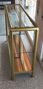 Consola recibidor estructura metal (latón) con estantería de cristal y espejo - Imagen 1 de 3