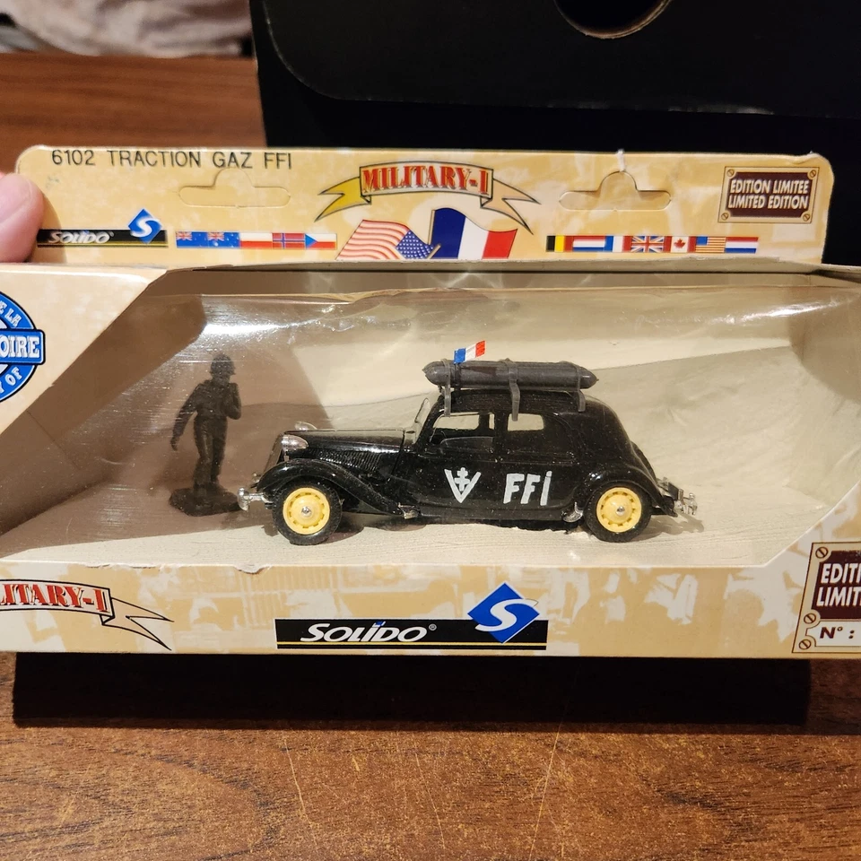 NUEVO Diecast Solido, Coche Citroen Traction Ffi Negro (Regalo Hachette Militar) Foto 1 de 4