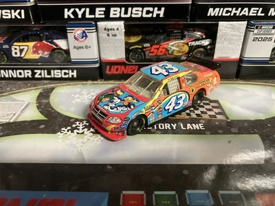 Bobby LaBonte 2007 #43 General Mills CUNA 1:64 NASCAR diecast Foto 1 de 2