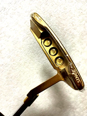 MUTSUMI HONMA putter MH282P Gold IP model 34" w/ Head Cover - Image 1 of 4