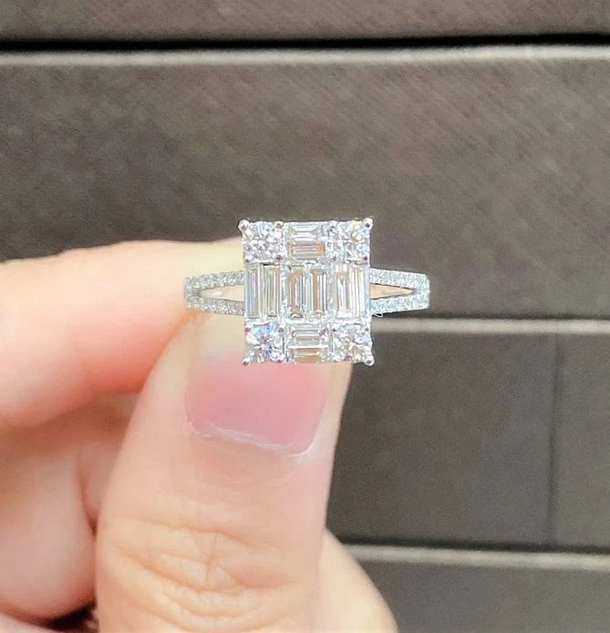 Anello di fidanzamento in argento sterling 925 con diamanti creati in laborat... - Immagine 1 di 4