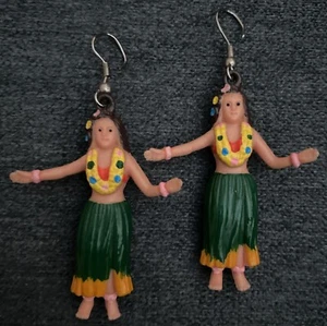 Vintage Kunststoff Hawaii Hula Mädchen Frau Wahine Ohrringe Luau Gras Rock Lei - Bild 1 von 12