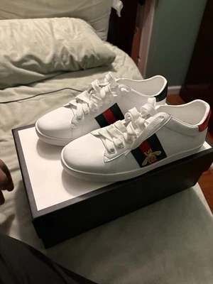 Nuevo Nunca Usado Para Hombre Talla 9 Gucci Para Hombre As Bordado 'Abeja'. Con caja Foto 1 de 4