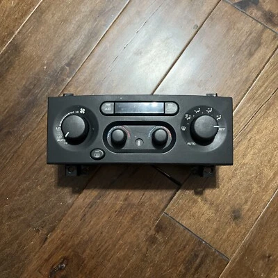 Jeep Grand Cherokee 1999-2004 calefacción aire acondicionado unidad de control de clima P/N: 55116709AD Foto 1 de 4