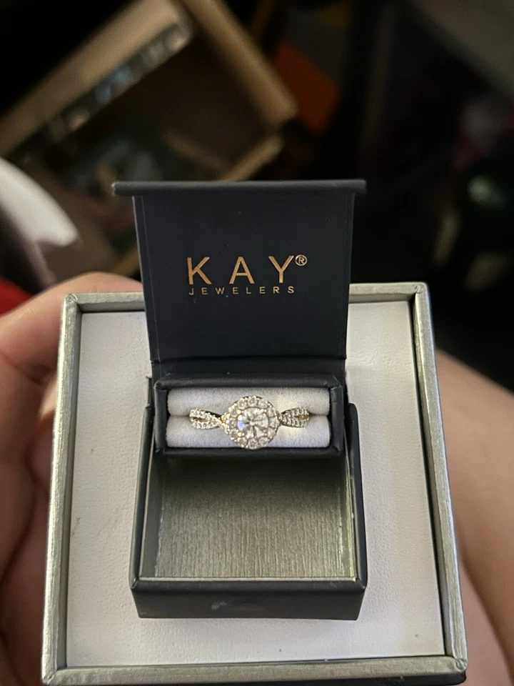 Diamante corte ideal Leo Foto 1 de 4