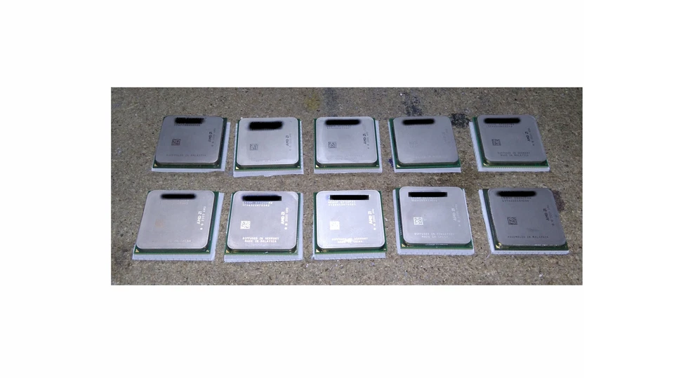 Lot de 10 processeurs AMD ADXB26OCK23GM 2 cores 3,2 Ghz socket AM2+/AM3 - Photo 1/1