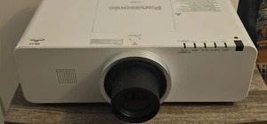 Panasonic PT-EW530 WXGA LCD Projector HDMI 4500 Lumens LNS-S20Lens 3201 Hrs Used - Picture 1 of 8