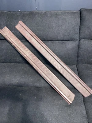 86-97 Nissan Pickup D21 Par de placas de desgaste granate alféizar de puerta izquierda y derecha Foto 1 de 3