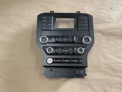 2018-2023 Ford Mustang GT Face Plate Radio Trim Piece - OEM Foto 1 de 4