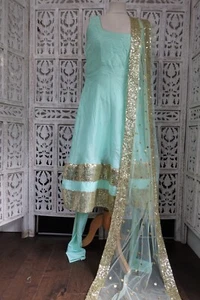Mint green silk pyjami churidaar Bollywood suit – UK 6 / EU 32– SKU19202 - Picture 1 of 12