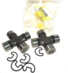 (2 ) GMB Japan Universal Joint TT05-01-003 For 99 eagle TT8 TUG - Picture 1 of 2
