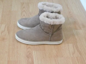 Women's Joe Boxer Francesca Cozy Warm Ankle Boots - Size 9 - Tan - NWT - Picture 1 of 5