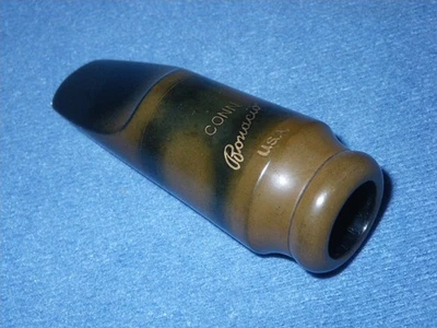 BOCAL SAXOFONE ALTO VINTAGE DÉCADA DE 1930 ERA CONN - MODELO RARO BENNY BONACIO - Imagem 1 de 4