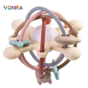 Rassel & sensorischer Beißring Bettglocke Silikon Montessori Ball Neugeborenes Baby Spielzeug Chi - Bild 1 von 15