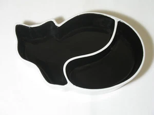 Sagaform Schweden Katzenform schwarz-weiß geteilt Schale Designer Yiva Olsson 2010 - Bild 1 von 6