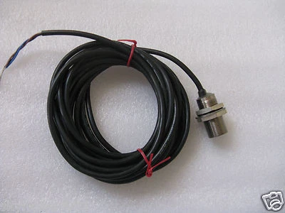 Allen Bradley Inductive Proximity Sensor 872C-MH8NP18-E5 ser D - Image 1 of 4
