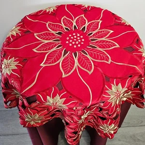 Poinsettia Christmas Embroidered Table Topper Tablecloth Sq 33"x33in -Polyester - Bild 1 von 15