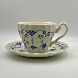 Tazze da tè Myott Finlandia Fine Staffordshire e stoviglie Meakin Inghilterra - Foto 1 di 14