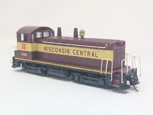 Wisconsin Central EMD SW1200 1235 Athearn HO Gauge Repainted - Picture 1 of 4