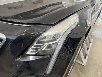 Conjunto de faros izquierdos usados se adapta a: Cadillac Ct6 2017 con luz de carretera automática Intel Foto 1 de 4