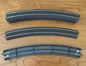 6 x Märklin 24430 C-Gleis gebogenes Gleis R4 HO sechs Stück Radius 579,3 mm. 30° - Bild 1 von 1